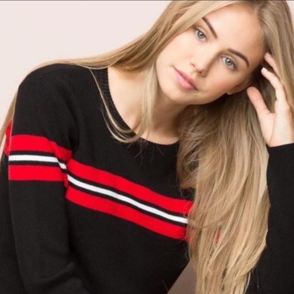Brandy Melville Crewneck Sweater